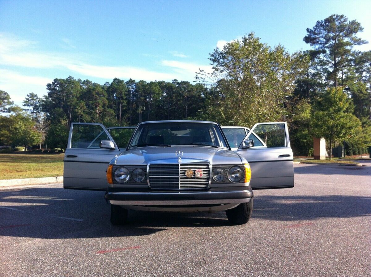 1978 Mercedes-Benz 300-Series Blue - photo 8