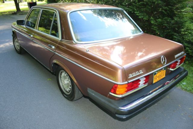 1978 Mercedes-Benz 300-Series Base Sedan 4-Door - photo 5