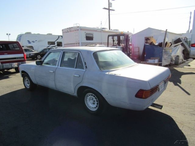 1978 Mercedes-Benz 400-Series - photo 3