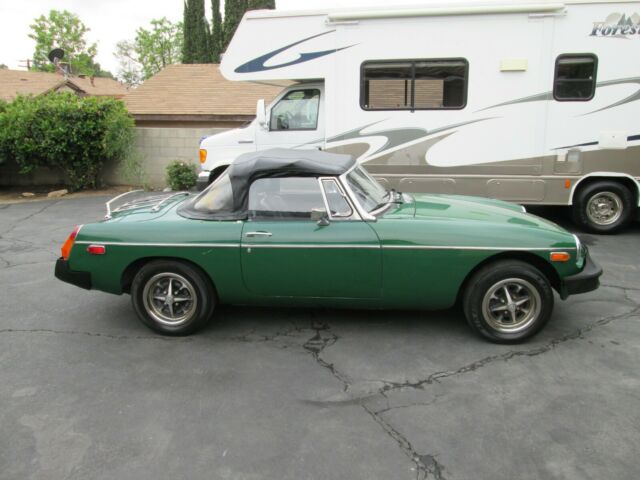 1978 MG Convertible, California rust free NR 1978 MG MGB Black bucket seats