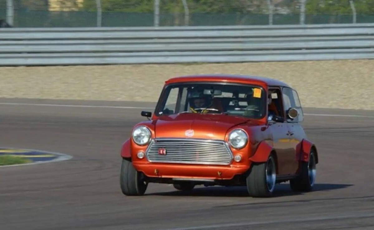 1978 Austin Mini 1978 AUSTIN MINI Z CARS YAMAHA 1000 R1 Engine - photo 2