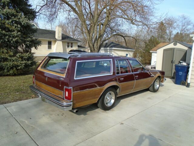 1978 Oldsmobile Custom Cruiser deluxe - photo 6