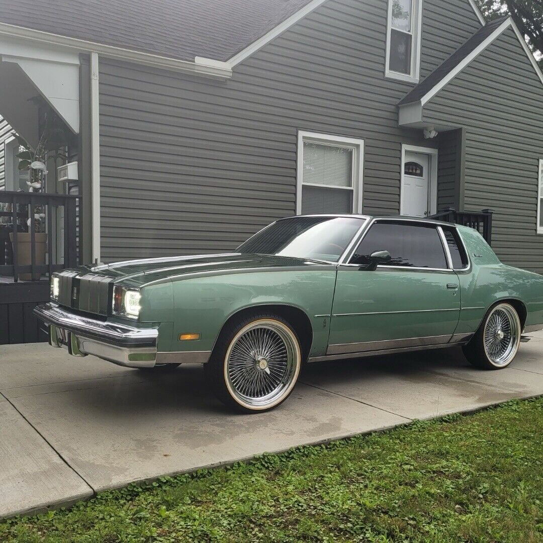 1978 Oldsmobile Cutlass Green RWD Automatic 1978 Oldsmobile Cutlass