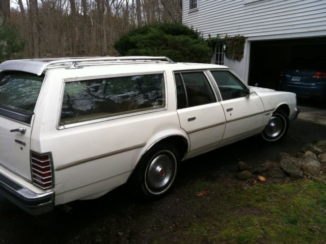 1978 Pontiac Catalina Safari Wagon 4-Door - photo 12