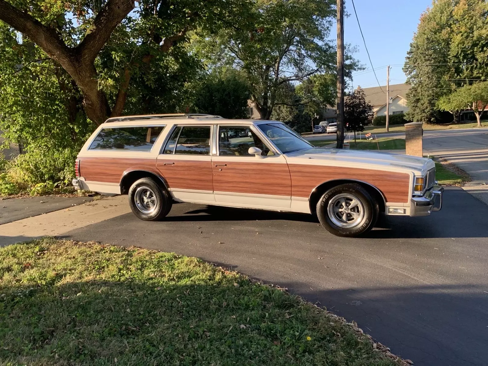 1978 Pontiac Grand Safari 6.6 Grand Safari