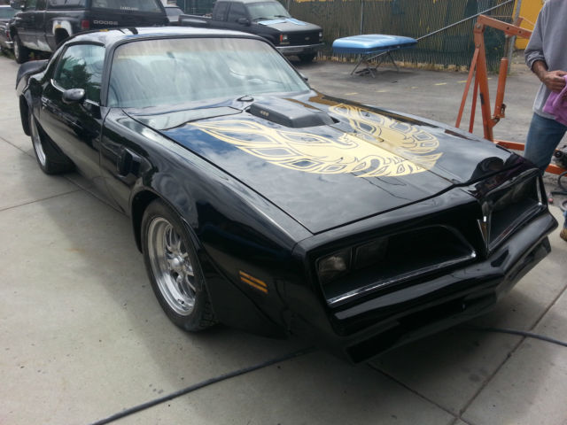 1978 Pontiac Trans am 400 automatic black and gold 2 dr hard top lots new 1978 Pontiac Trans Am