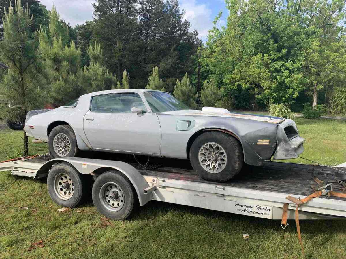 1978 Pontiac Trans Am Sportscar White RWD Automatic 1978 Pontiac Trans Am