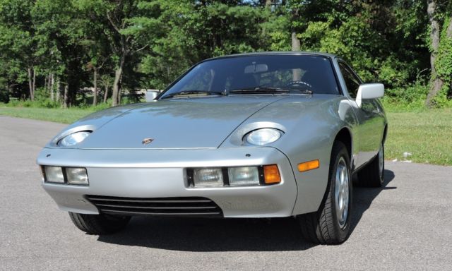 1978 Porsche 928. 5-Speed LSD. Only 17K miles. Nicely Documented Car. NO RESERVE 1978 Porsche 928 5-Spd. LSD. Cloth. No Sunroof.