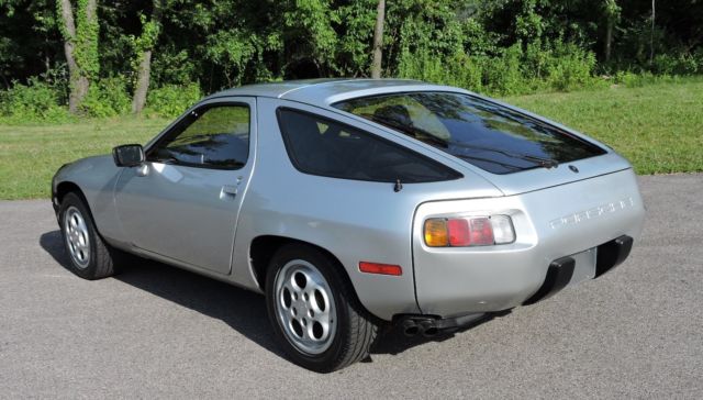 1978 Porsche 928 5-Spd. LSD. Cloth. No Sunroof. - photo 3