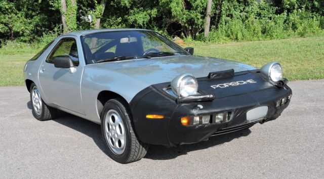 1978 Porsche 928 5-Spd. LSD. Cloth. No Sunroof. - photo 6