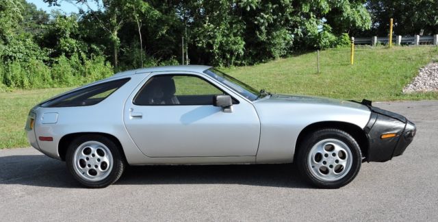 1978 Porsche 928 5-Spd. LSD. Cloth. No Sunroof. - photo 9