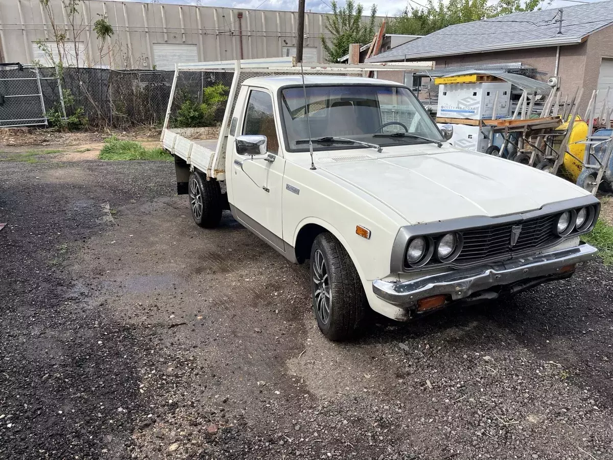 1978 Toyota Hilux White sr5 1978 Toyota Hilux sr5