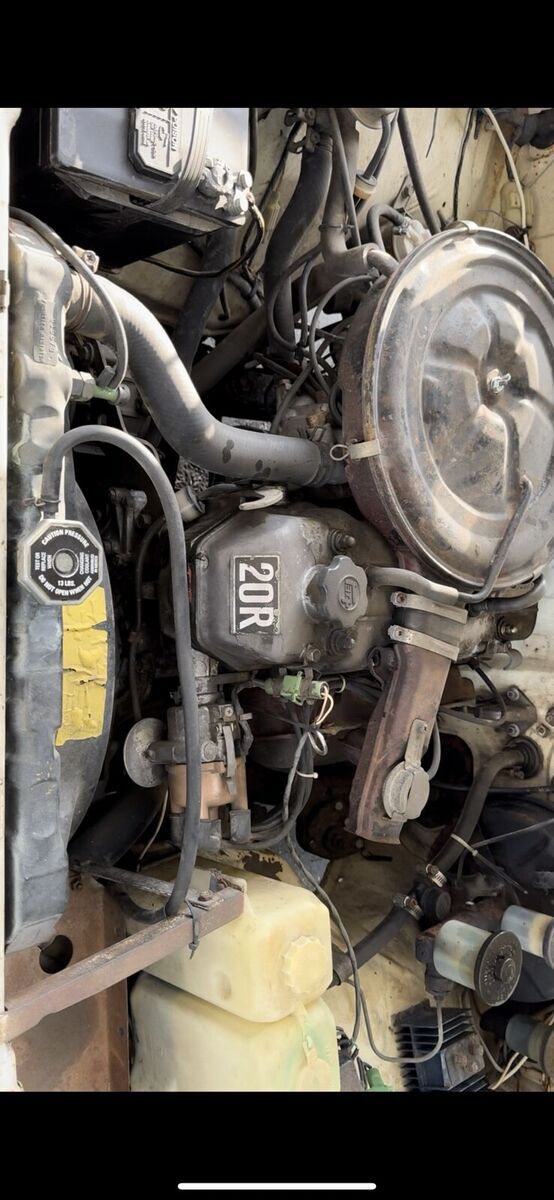 1978 Toyota Hilux sr5 - photo 11