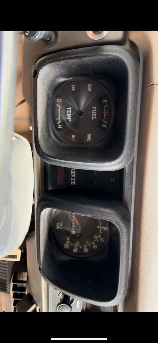 1978 Toyota Hilux sr5 - photo 8