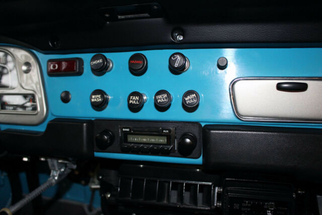 1978 Toyota Land Cruiser FJ40 4.2 A/C Sky Blue FJ Company Restoration - photo 13