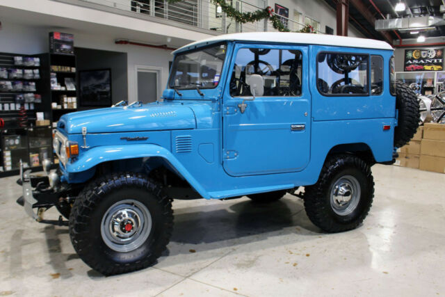 1978 Toyota Land Cruiser FJ40 4.2 A/C Sky Blue FJ Company Restoration - photo 4