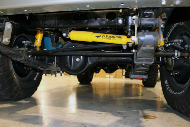 1978 Toyota Land Cruiser FJ40 4.2 A/C Sky Blue FJ Company Restoration - photo 8