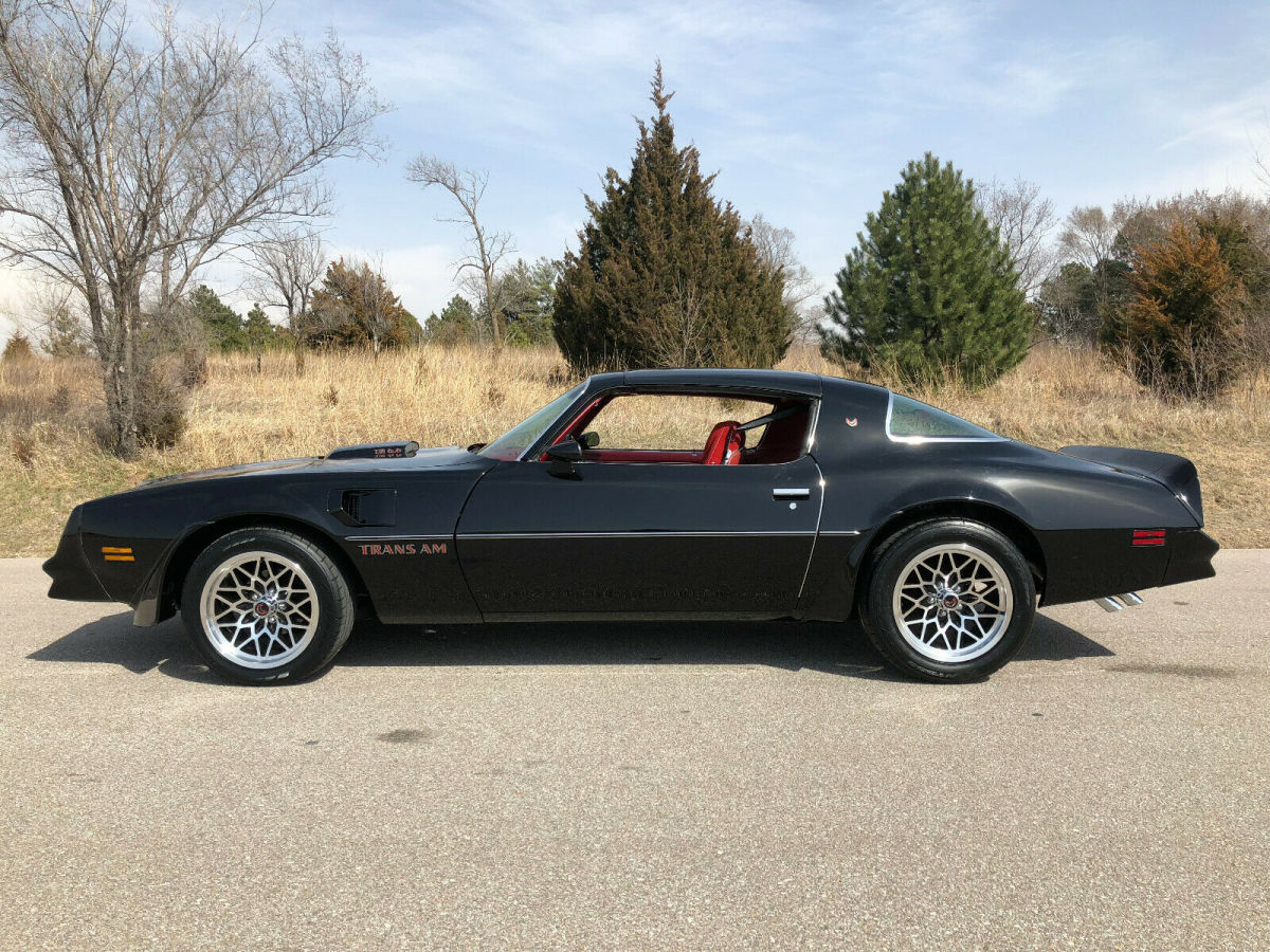 1978 Pontiac Trans Am 400ci, 4 Speed, Black, 17x9 Wheels, Fisher T-Tops - photo 10