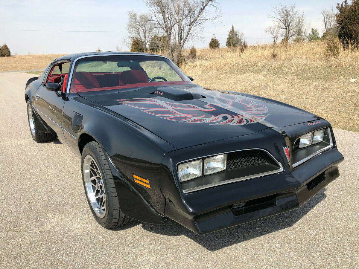 1978 Pontiac Trans Am 400ci, 4 Speed, Black, 17x9 Wheels, Fisher T-Tops - photo 2