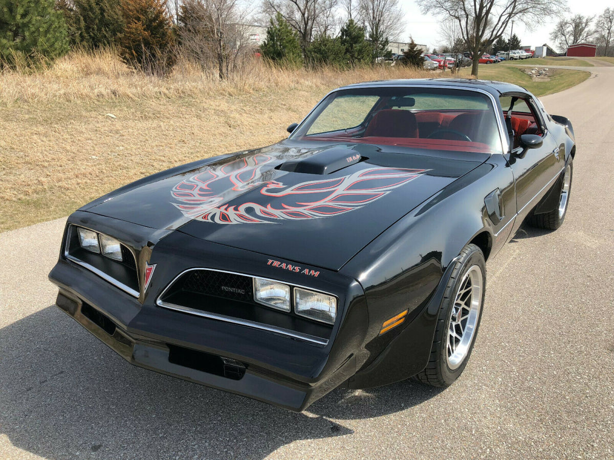 1978 Pontiac Trans Am 400ci, 4 Speed, Black, 17x9 Wheels, Fisher T-Tops - photo 4