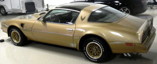 1978 Trans Am Gold Special Edition SE,Y88,W72,220hp, WS6, 4 Spd, AC, Fisher TTop 1978 Pontiac Trans Am Velour Lombary Cloth