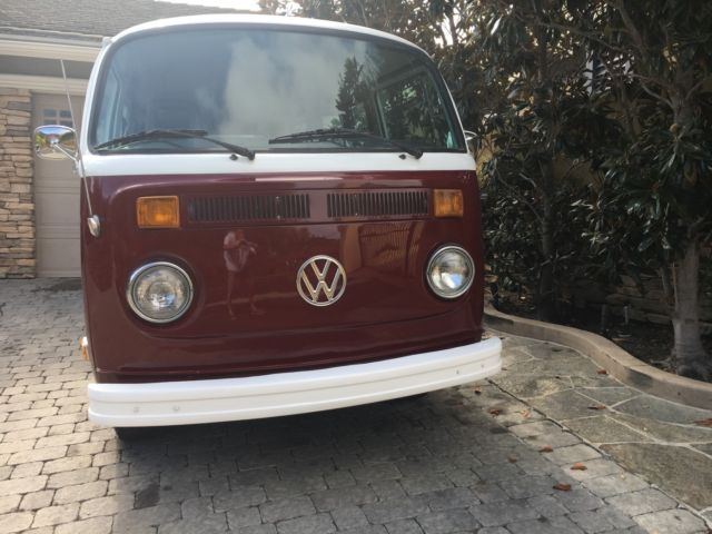1978 Volkswagen Bus/Vanagon SUNROOF - REBUILT 2.0L FI ENGINE - WELL KEPT BUS! - photo 3