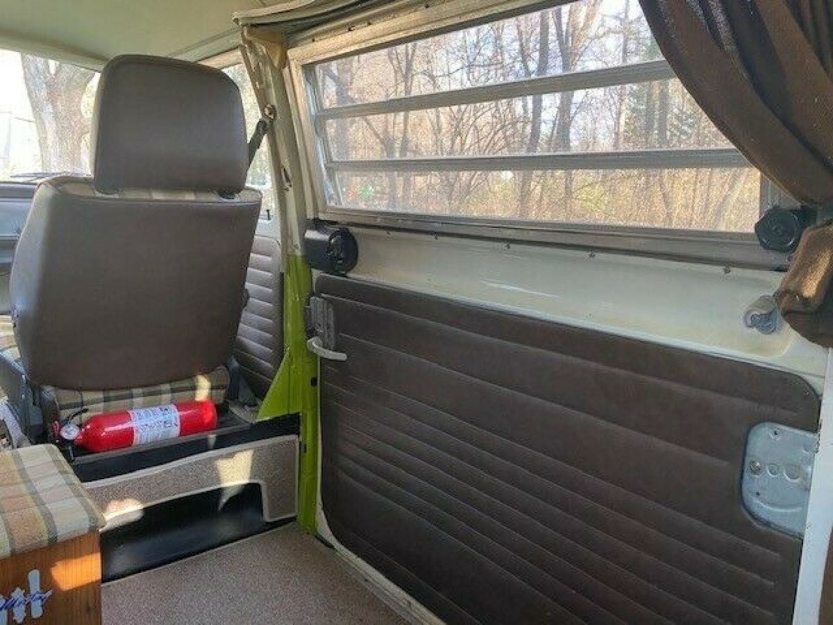 1978 Volkswagen Bus/Vanagon CAMPER - photo 10