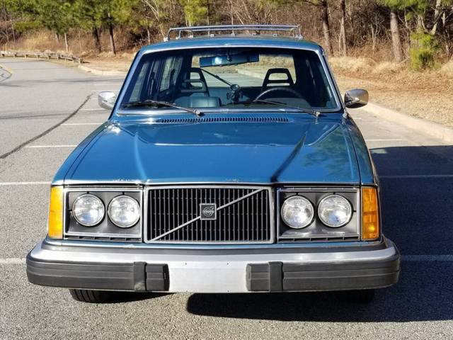 1978 Volvo 245 DL 240 Wagon, 4 Speed with Overdrive, 333k miles 1978 Volvo 240