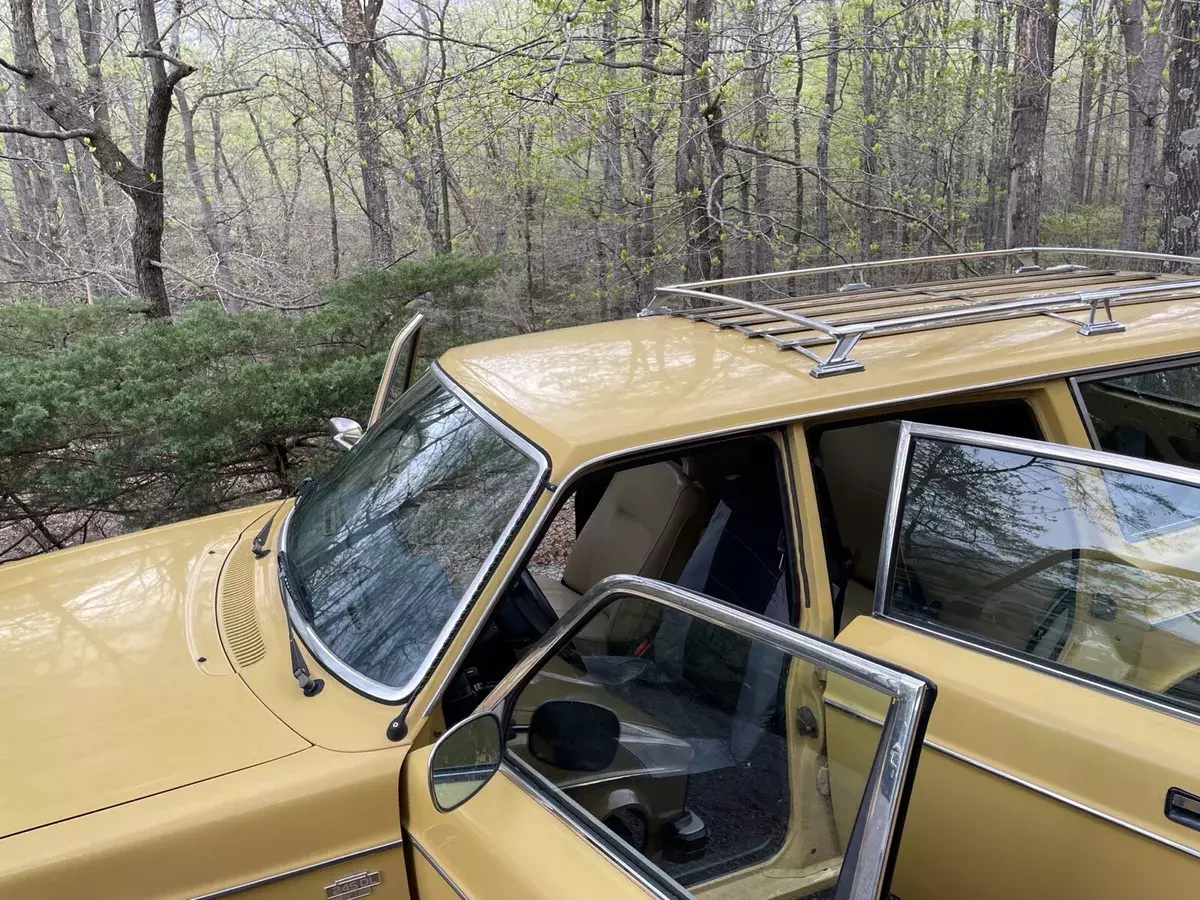 1978 Volvo 245 Wagon Yellow 1978 Volvo 245