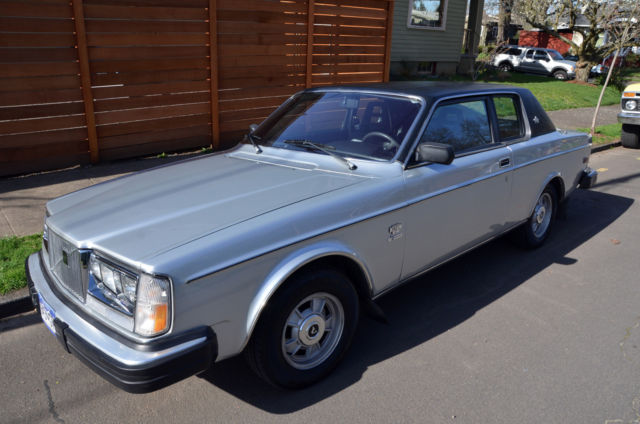 1978 Volvo 262C Bertone Black vinyl top - photo 2