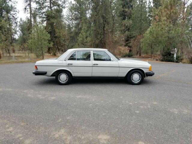 1978 Mercedes-Benz 200-Series 280E w123