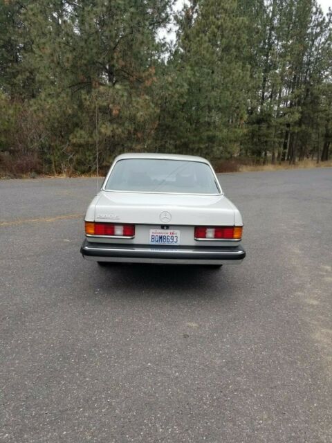 1978 Mercedes-Benz 200-Series 280E w123 - photo 8