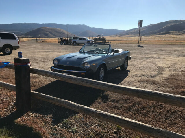 1979 Fiat 124 Spider - photo 2