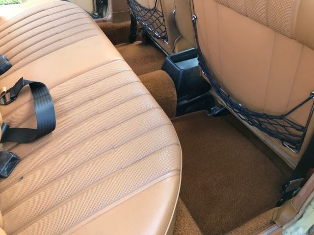1979 Mercedes-Benz 200-Series - photo 7