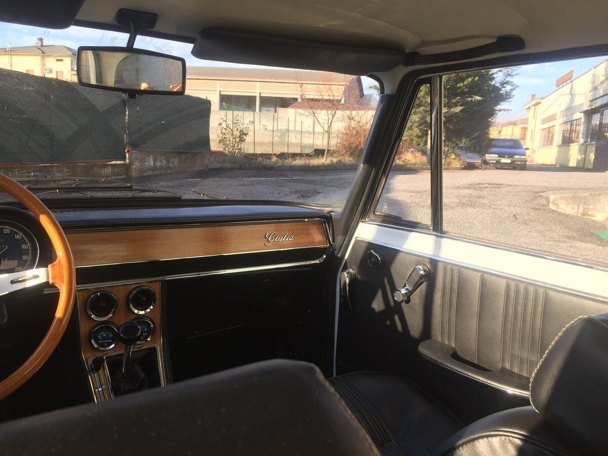 1979 Alfa Romeo Giulia Nuova Super 1600 Immaculate Interior, Rebuilt Carbs - photo 13