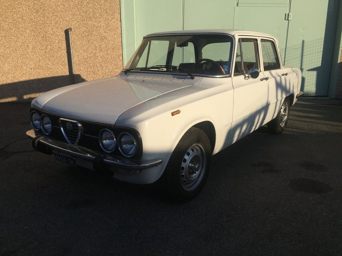 1979 Alfa Romeo Giulia Nuova Super 1600 Immaculate Interior, Rebuilt Carbs - photo 2