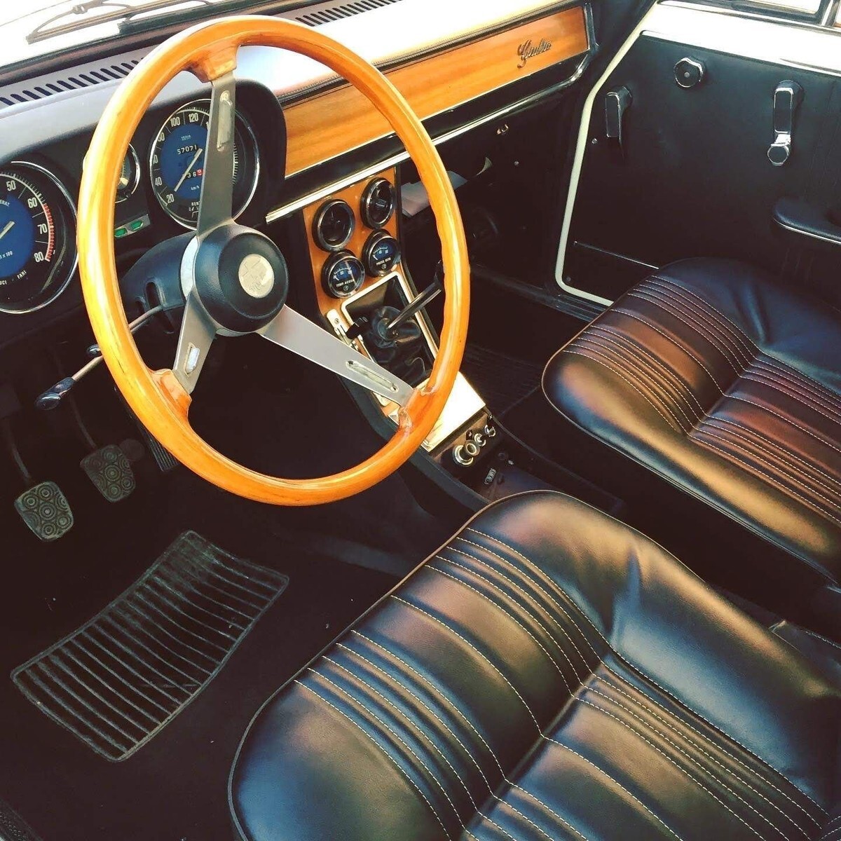 1979 Alfa Romeo Giulia Nuova Super 1600 Immaculate Interior, Rebuilt Carbs - photo 9