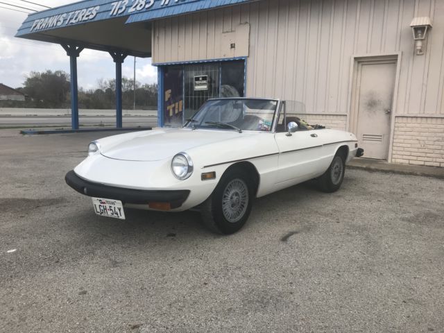 1979 ALFA ROMEO SPIDER VELCON CLASSIC CONVERTIBLE 1976 Alfa Romeo Spider veloce
