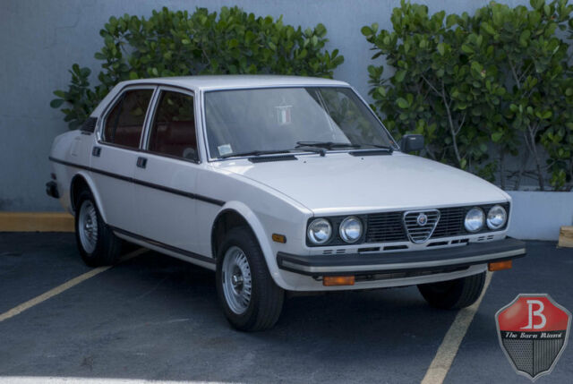 1979 Alfa Romeo Sport Sedan Alfetta - photo 2