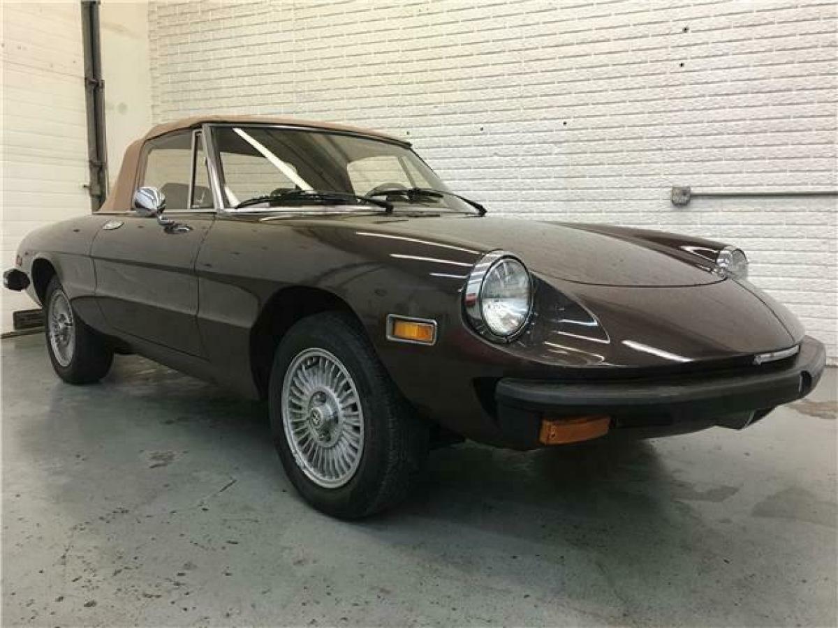 1979 Alfa RomeoSpider44,000 miles OriginalBrown4 cylinder 1979 Alfa Romeo Spider 44,000 miles Original
