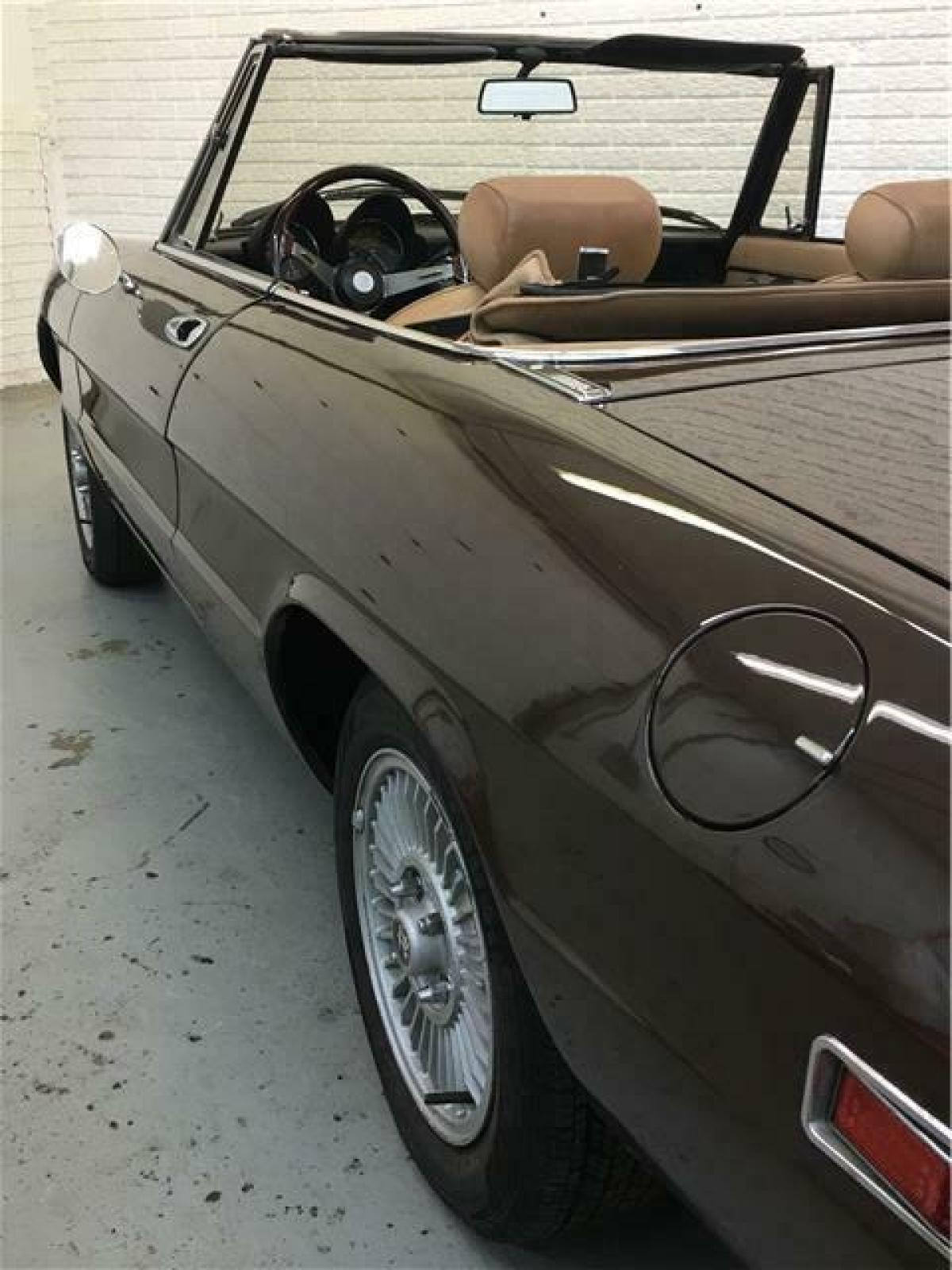 1979 Alfa Romeo Spider 44,000 miles Original - photo 8