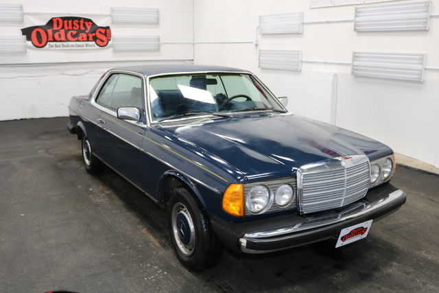 1979 Blue 2.3l 4cyl 4 speed auto Good Body Int! 1979 Mercedes-Benz 200-Series 2.3l 4cyl 4 speed auto Good Body Int