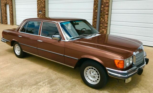1979 Mercedes-Benz 400-Series SEL 6.9 V8 - photo 2