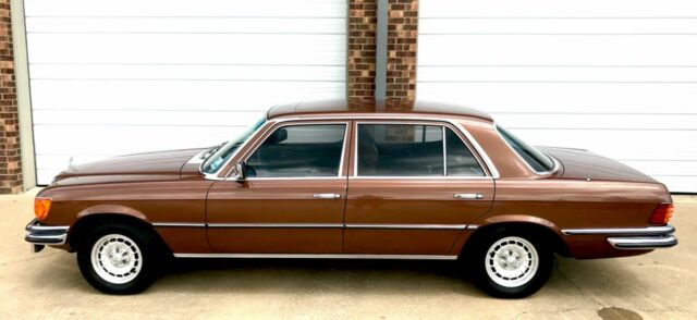 1979 Mercedes-Benz 400-Series SEL 6.9 V8 - photo 3