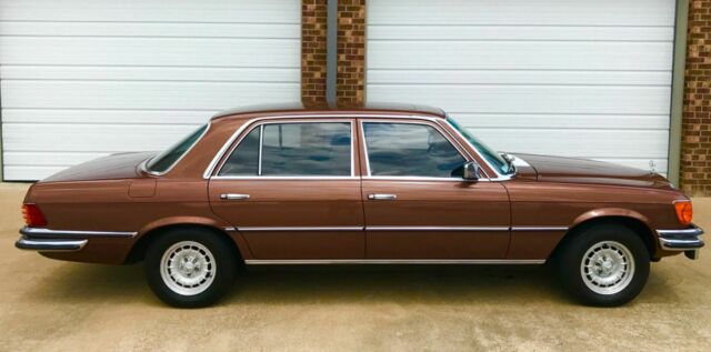 1979 Mercedes-Benz 400-Series SEL 6.9 V8 - photo 4