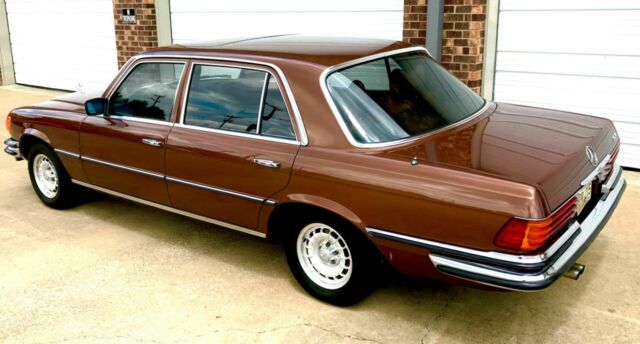 1979 Mercedes-Benz 400-Series SEL 6.9 V8 - photo 5