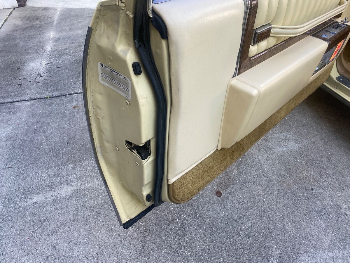 1979 Cadillac DeVille - photo 12