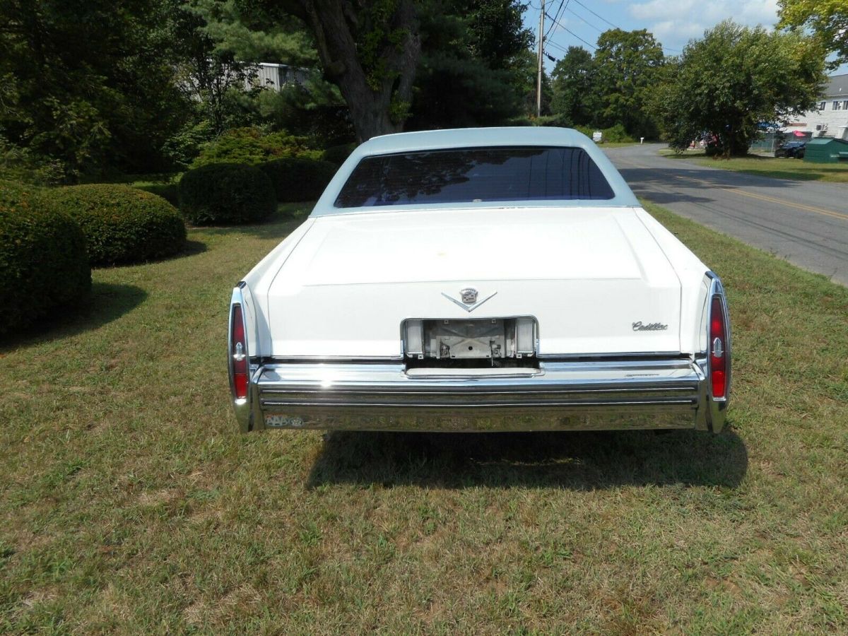 1979 Cadillac DeVille Blue Cloth - photo 2