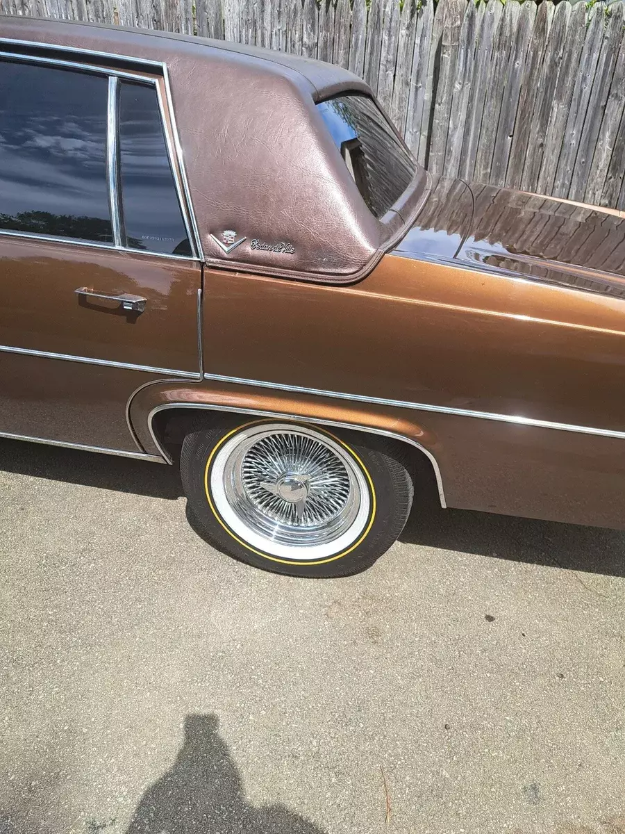 1979 Cadillac DeVille Sedan Brown RWD Automatic 1979 Cadillac DeVille