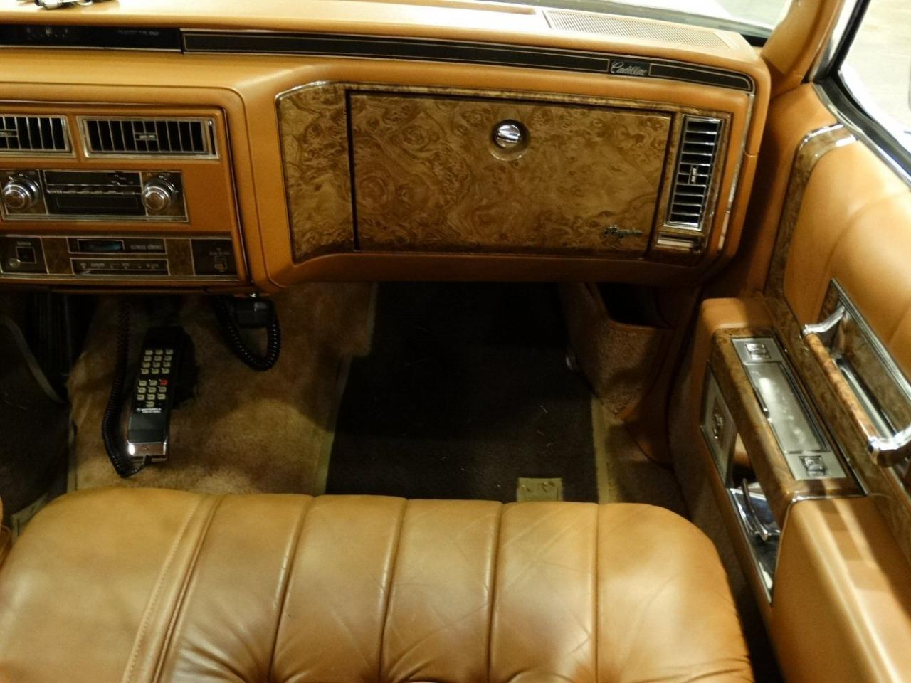 1979 Cadillac Fleetwood Brougham - photo 11